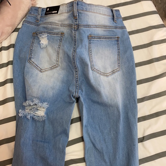 Light Wash Ripped Jeans - Picture 4 of 5